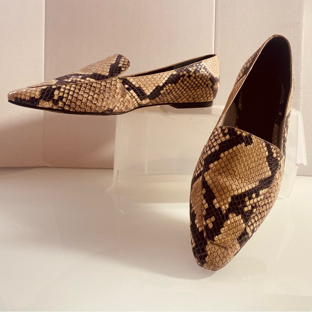Marc Fisher Brown /Tan Snake Print leather Flats Pointed Toe Bus/ Casual Size 7M